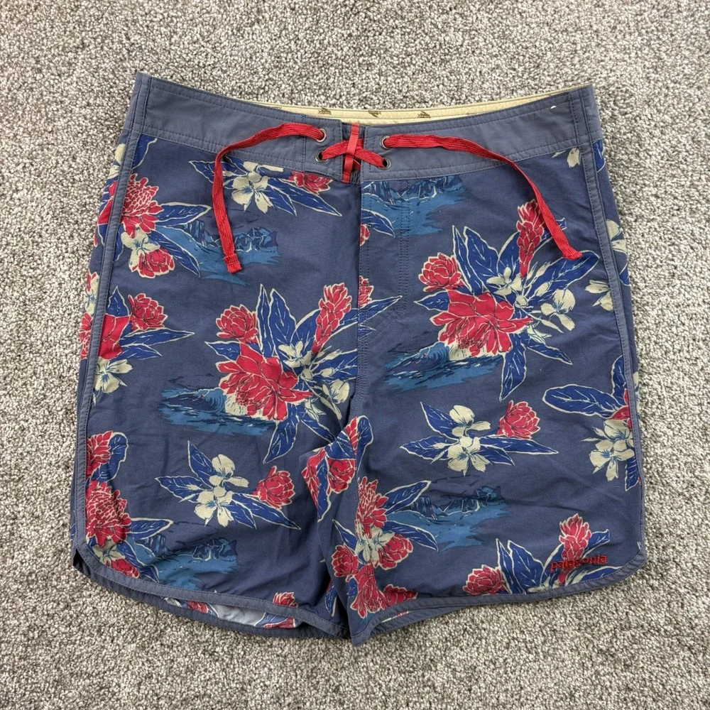 Patagonia Wavefarer Board Shorts Mens 31 Scallop Hem Nylon Floral Trunks 86731